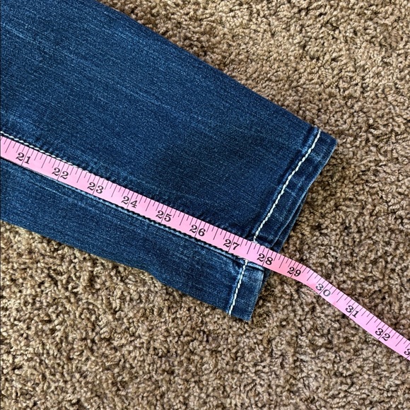 MISS ME 💙 Signature Skinny Jeans - Picture 9 of 9